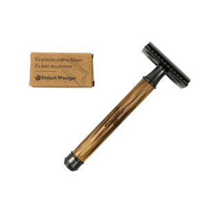 Produktfoto des Rasierhobels und einer Packung Rasierklingen